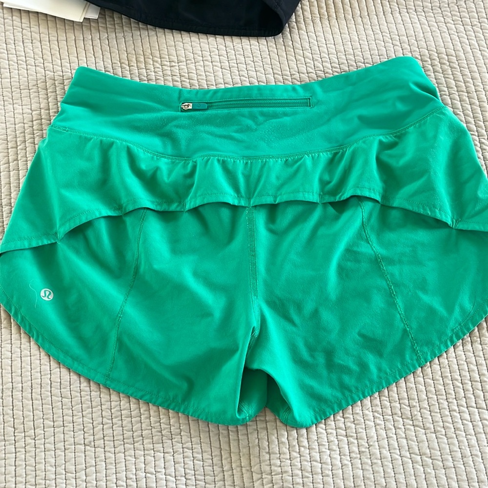 Lululemon speed up high rise 4 inch short size 8 green
